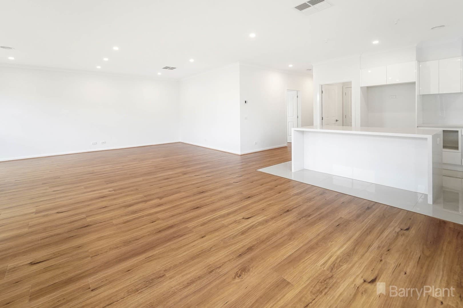5 Lexington ParadeBerwick, VIC 3806  - Leased, Berwick - Thumbnail 4