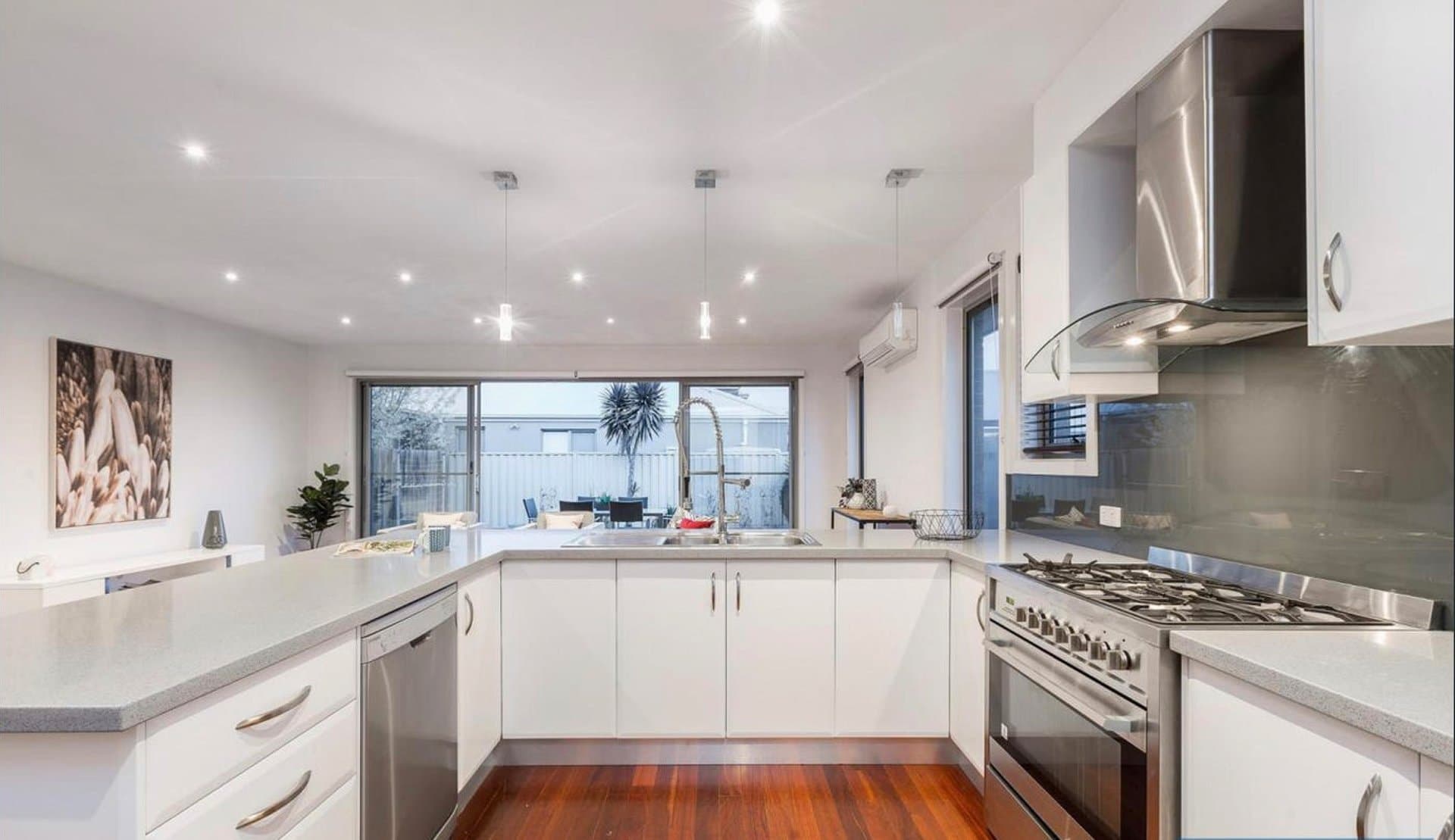 84 Kernot Street, South Kingsville, South Kingsville - Thumbnail 2