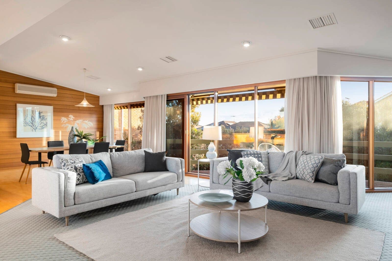 34 Fernhill Road,
                        
                    
                    
                        
                            Sandringham, Sandringham - Image 1