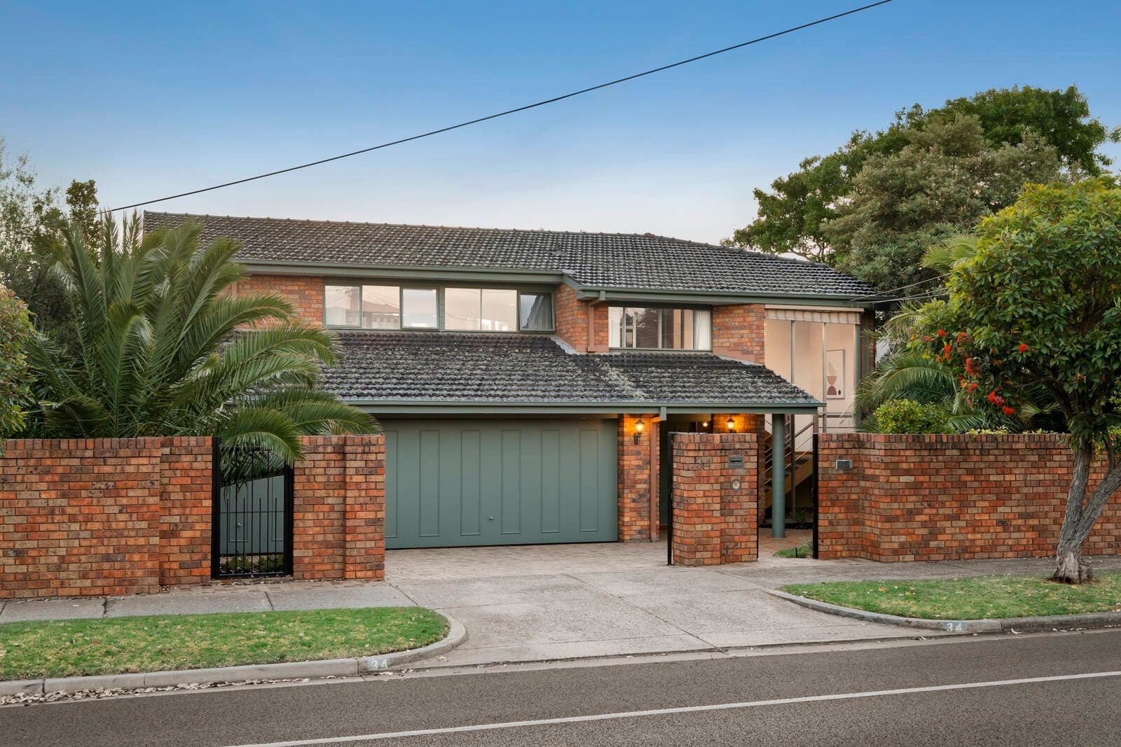 34 Fernhill Road,
                        
                    
                    
                        
                            Sandringham, Sandringham - Thumbnail 3