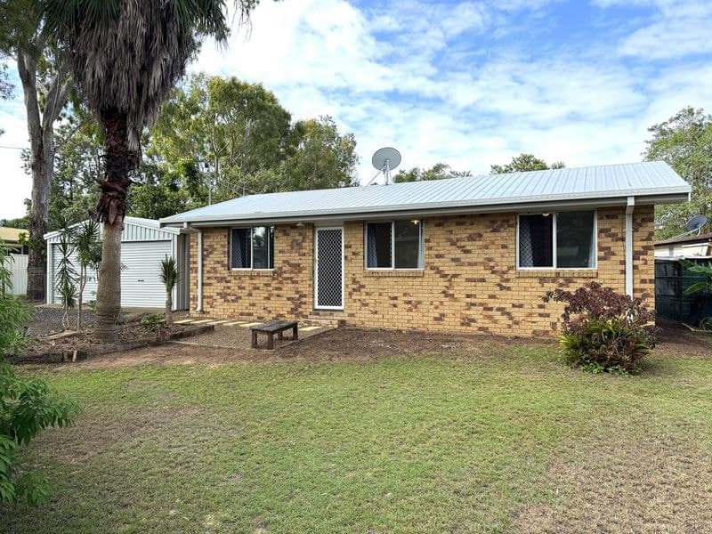 23 Moore Park Road, Moore Park Beach, Moore Park B.. - Thumbnail 2