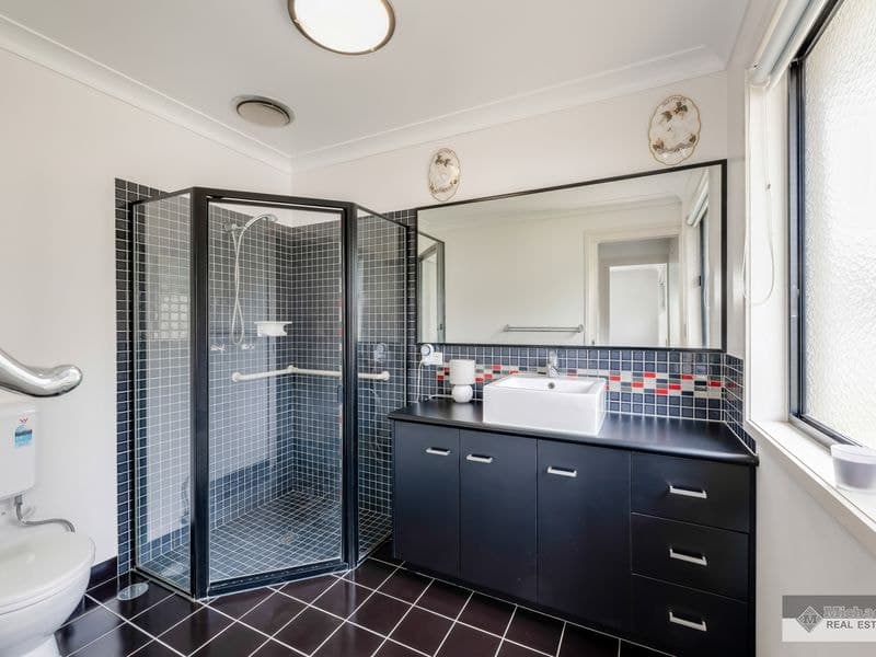 1 Neville Drive, Branyan, Branyan - Thumbnail 7