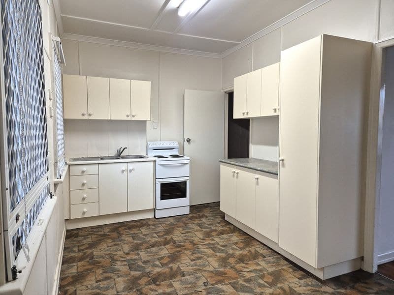 2 / 2A Castlereagh Street, Bundaberg South, Bunda.. - Thumbnail 3
