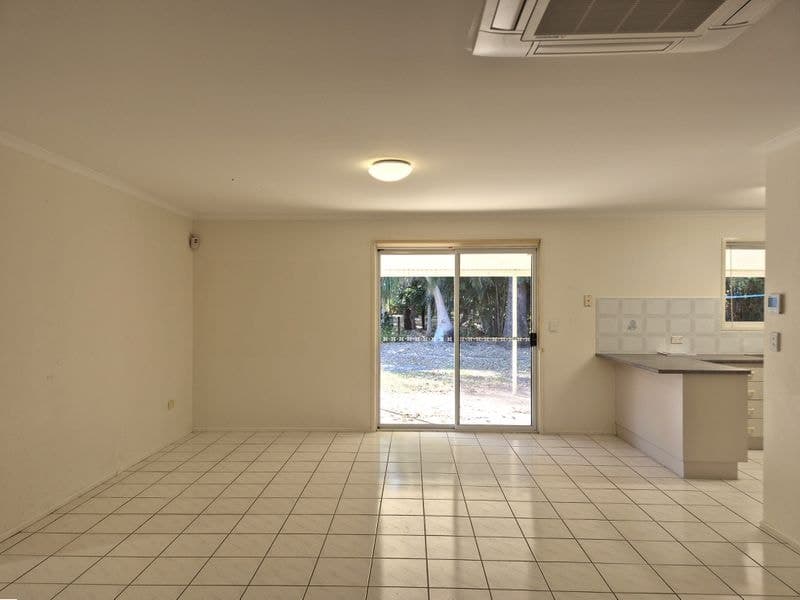 2 Kurrawa Court, Moore Park Beach, Moore Park Beach - Thumbnail 4