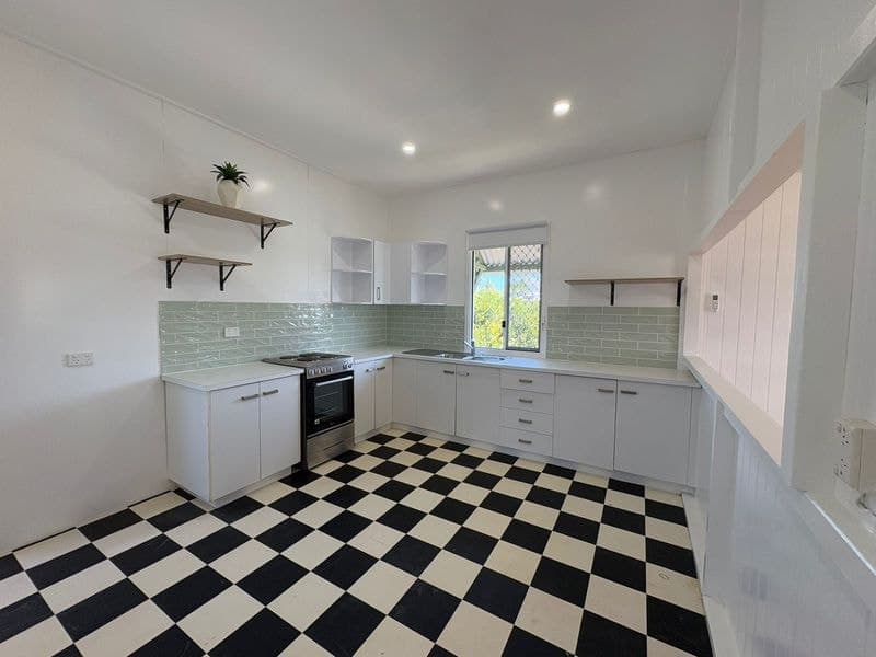 22 Kolan Street, Bundaberg North, Bundaberg North - Thumbnail 4