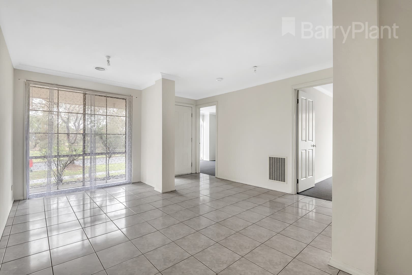 33 Limpopa SquareRoxburgh Park, VIC 3064  - Leased, Roxburgh Park - Thumbnail 4