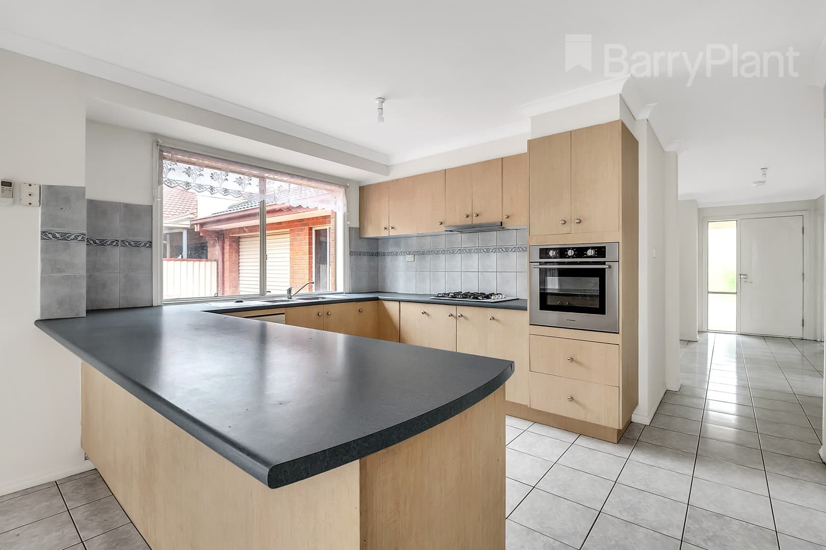 33 Limpopa SquareRoxburgh Park, VIC 3064  - Leased, Roxburgh Park - Thumbnail 5