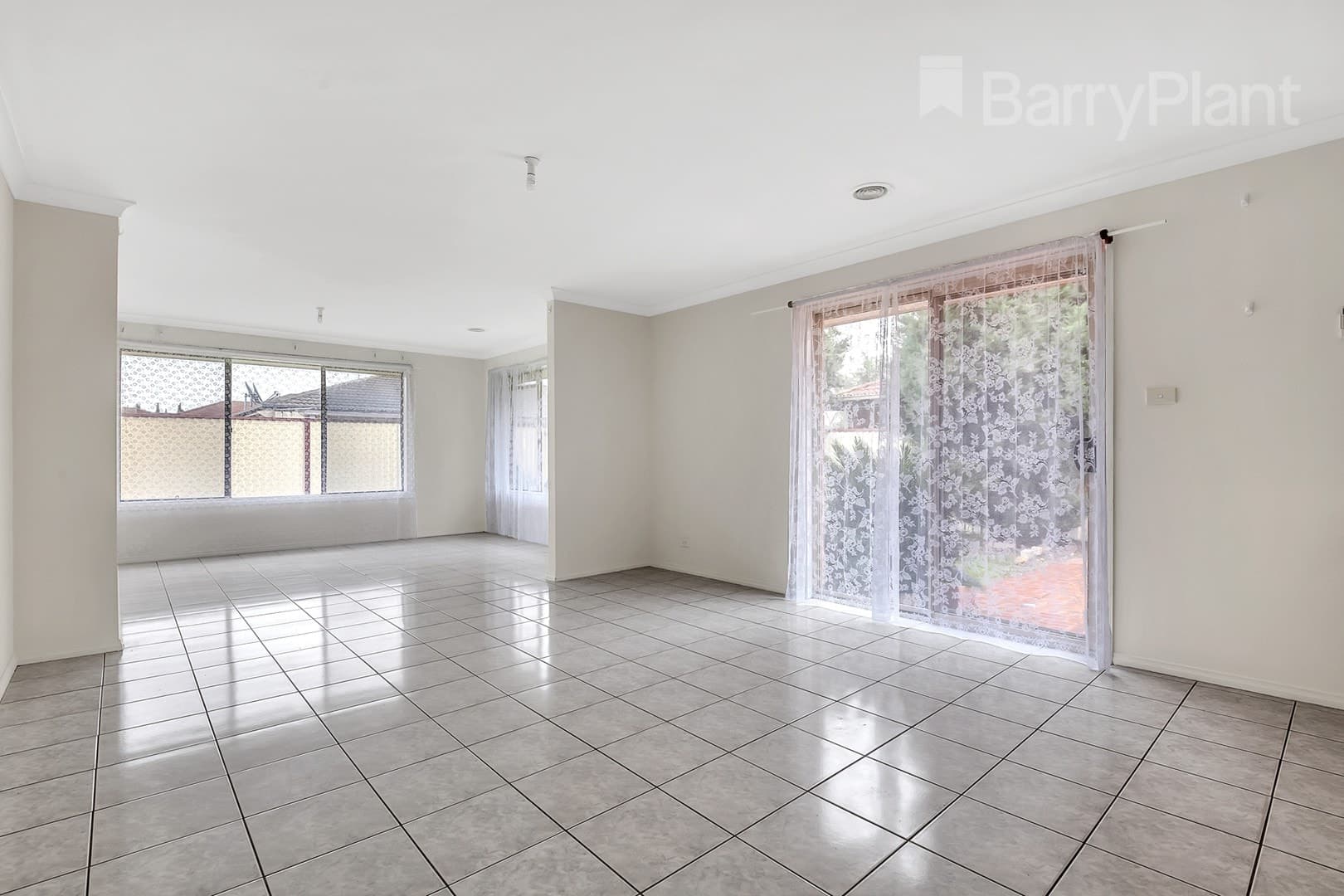 33 Limpopa SquareRoxburgh Park, VIC 3064  - Leased, Roxburgh Park - Thumbnail 8