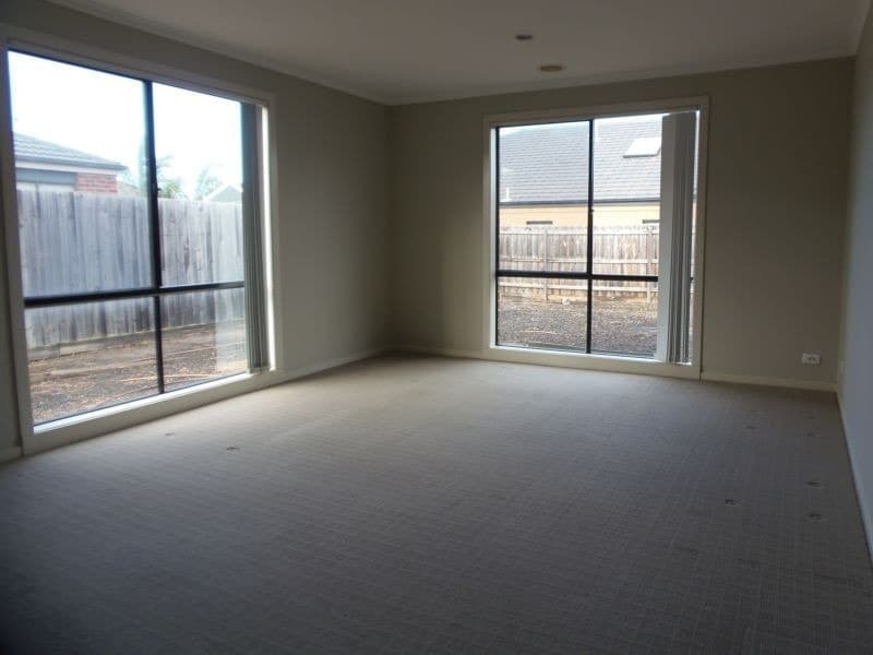 16 Balmain CircuitTaylors Hill, VIC 3037  - Leased, Taylors Hill - Thumbnail 3