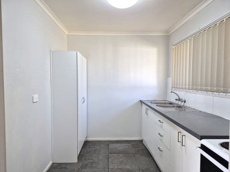49 Heaps Street, Avenell Heights, Avenell Heights - Thumbnail 3