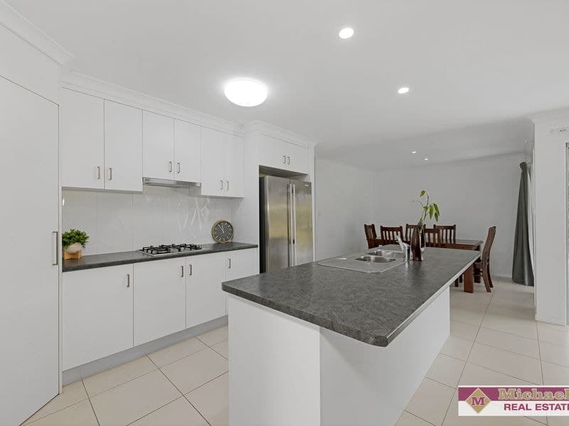 19 Robin Close, Moore Park Beach, Moore Park Beach - Thumbnail 4