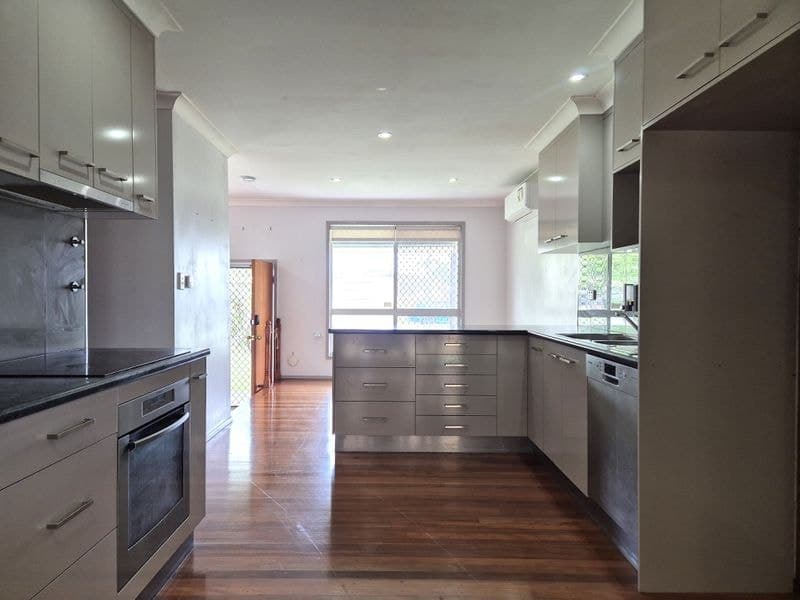 22 Duffy Street, Millbank, Millbank - Thumbnail 4
