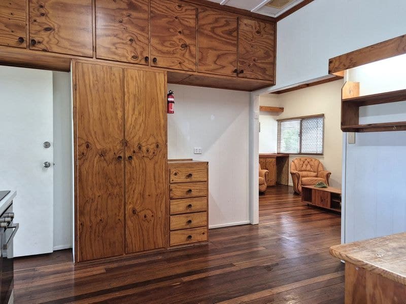 13 Lagoon Drive, Moore Park Beach, Moore Park Beach - Thumbnail 4