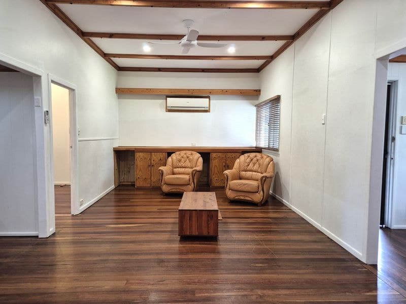 13 Lagoon Drive, Moore Park Beach, Moore Park Beach - Thumbnail 5