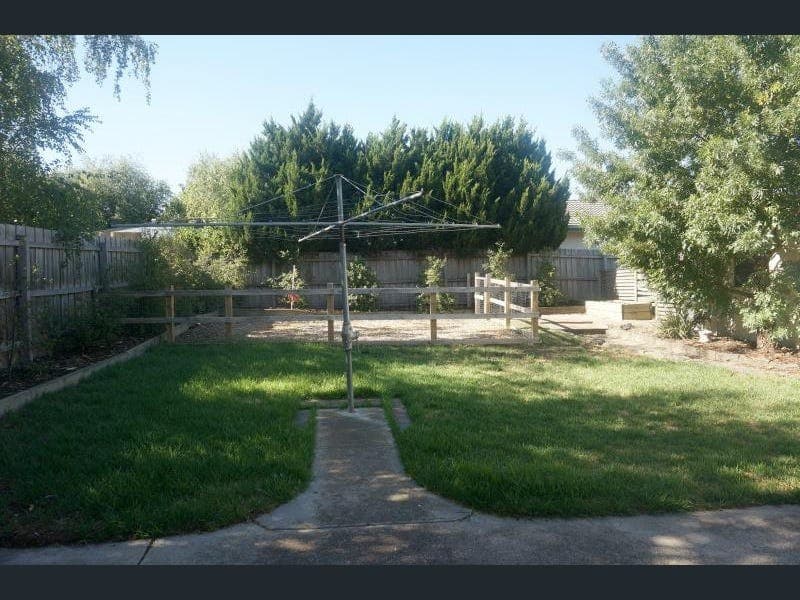 8 Charter Road EastSunbury, VIC 3429  - Leased, Sunbury - Thumbnail 3