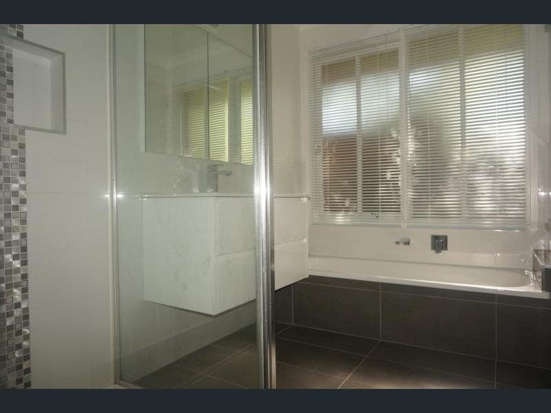8 Charter Road EastSunbury, VIC 3429  - Leased, Sunbury - Thumbnail 4