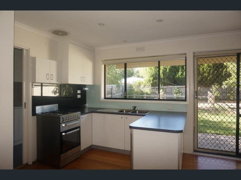 8 Charter Road EastSunbury, VIC 3429  - Leased, Sunbury - Thumbnail 8