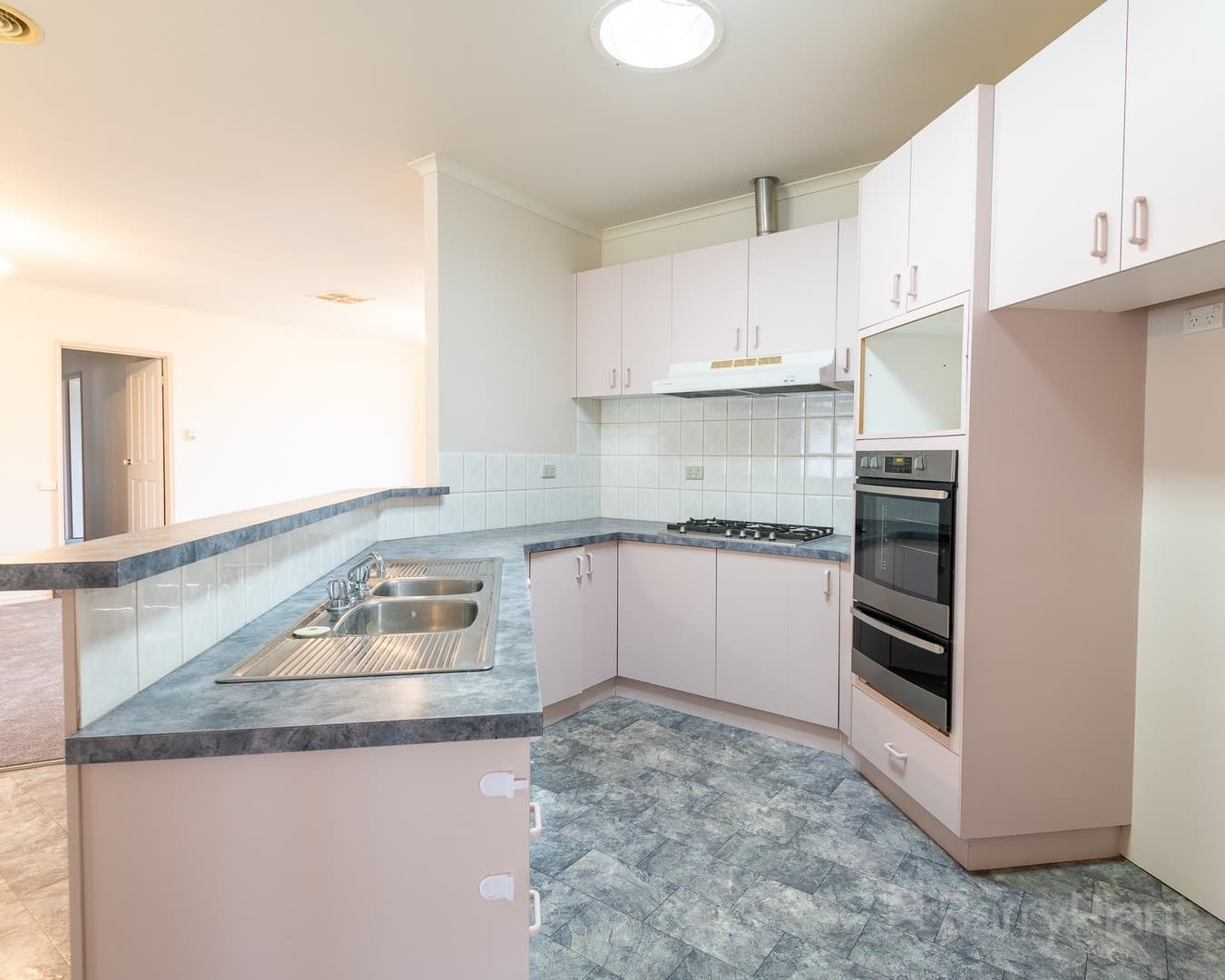 4 Roycroft CourtKangaroo Flat, VIC 3555  - Leased, Kangaroo Flat - Thumbnail 3