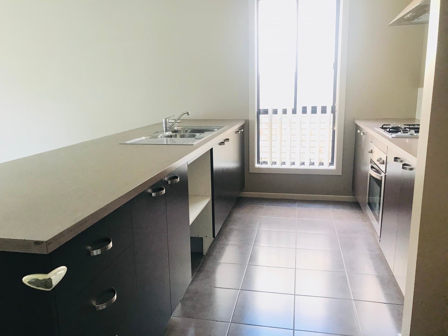 98 Edgevale WayTarneit, VIC 3029  - Leased, Tarneit - Thumbnail 5