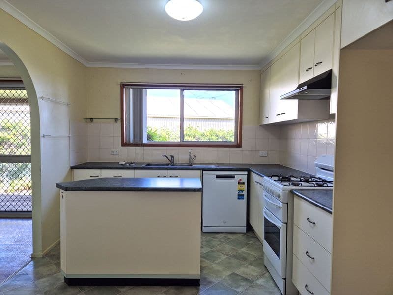 6 Cairnie Street, Avenell Heights, Avenell Heights - Thumbnail 3