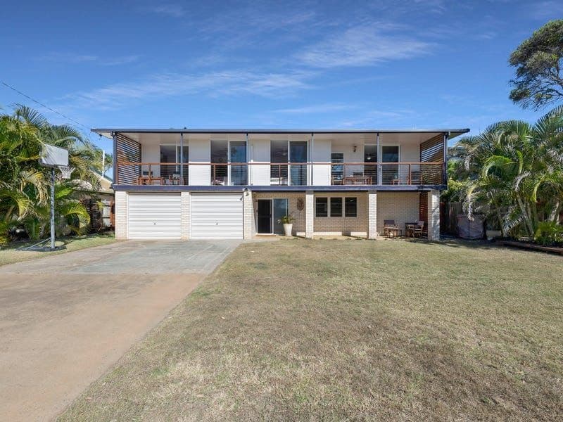 53 Pacific Boulevard, Moore Park Beach, Moore Park.. - Thumbnail 2