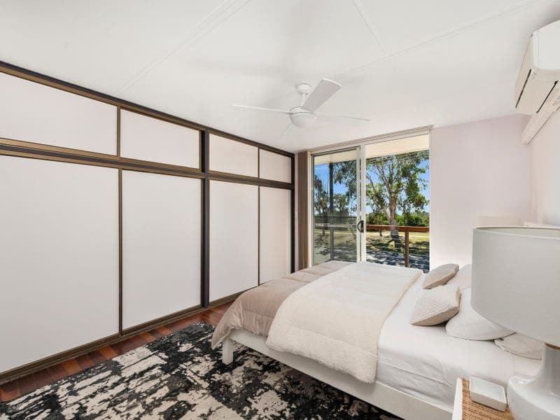 53 Pacific Boulevard, Moore Park Beach, Moore Park.. - Thumbnail 5