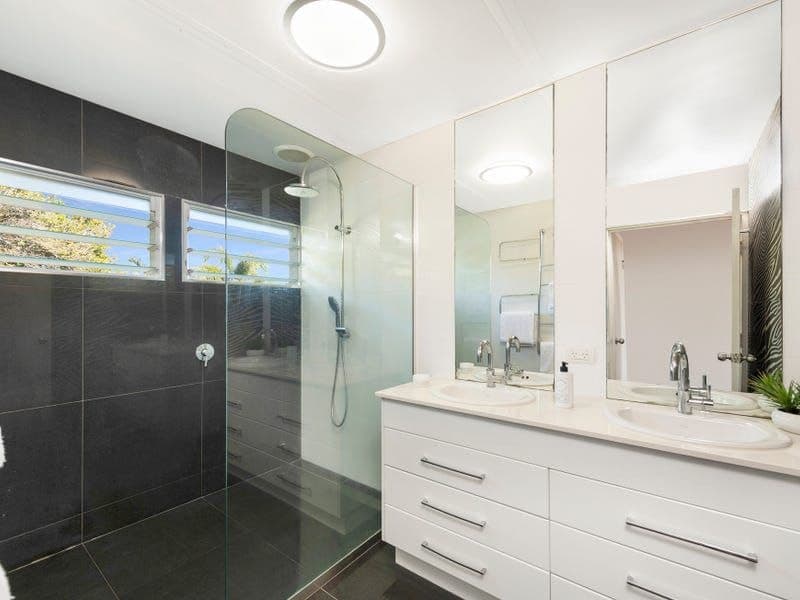 53 Pacific Boulevard, Moore Park Beach, Moore Park.. - Thumbnail 8