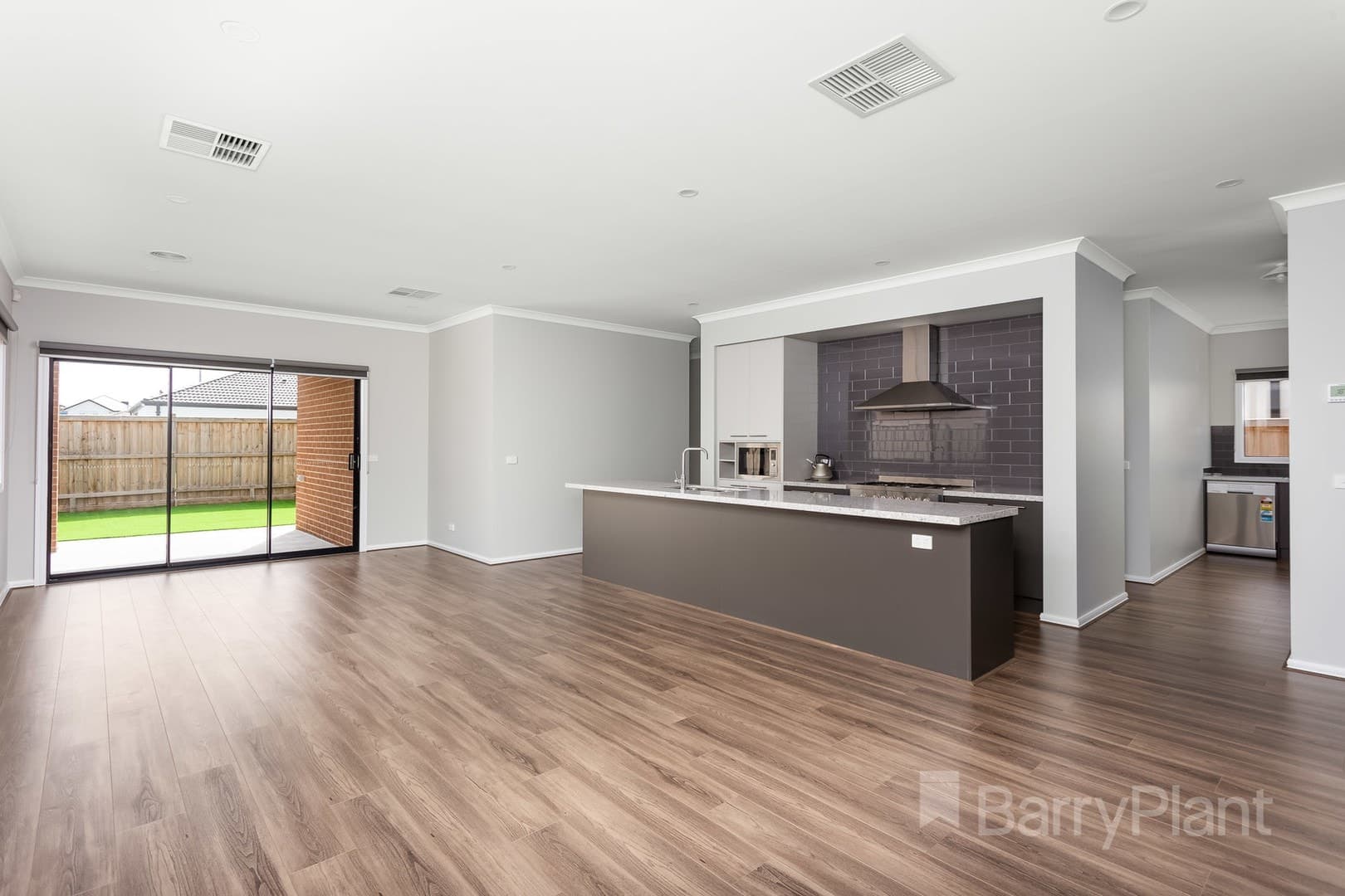 4 Rivington RoadPoint Cook, VIC 3030  - Leased, Point Cook - Thumbnail 3