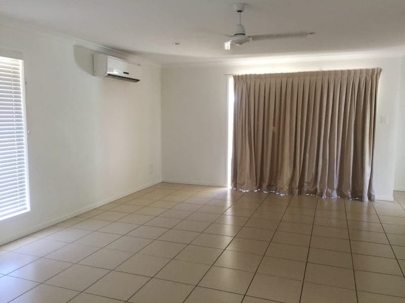 7 Cycad Court, Moore Park Beach, Moore Park Beach - Thumbnail 4
