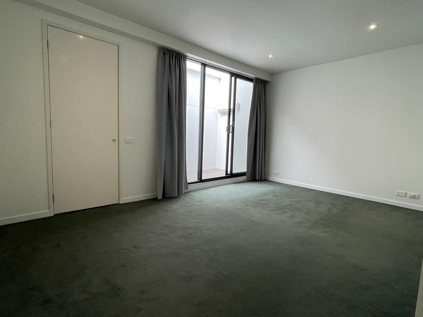 10/555 Main  StreetMordialloc, VIC 3195  - Leased, Mordialloc - Thumbnail 6
