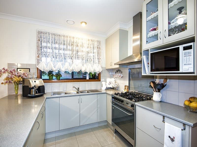 23 Nillumbik SquareDiamond Creek, VIC 3089  - Leased, Diamond Creek - Thumbnail 2