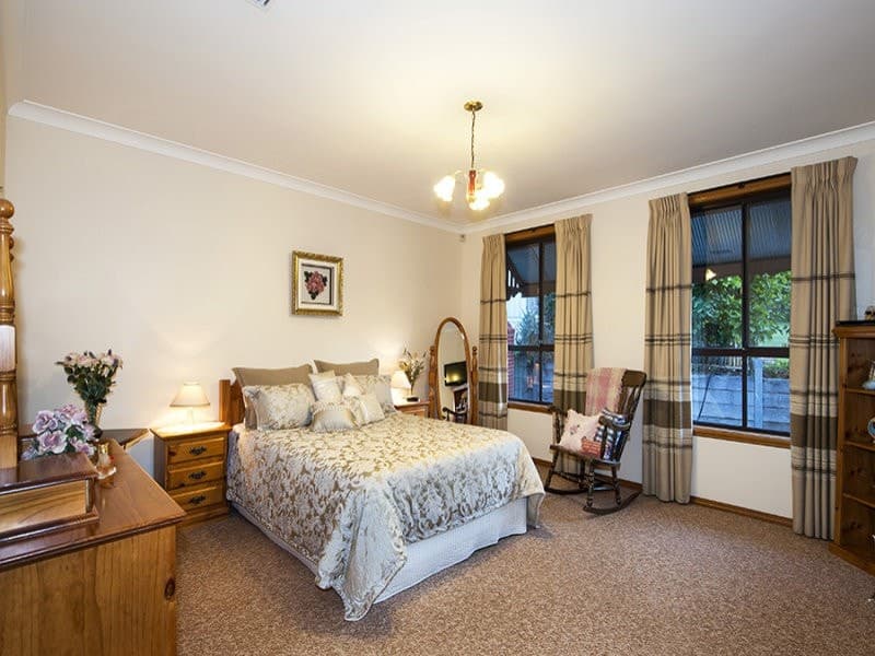 23 Nillumbik SquareDiamond Creek, VIC 3089  - Leased, Diamond Creek - Thumbnail 6