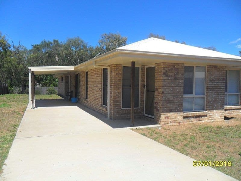 19 Regency Road, Moore Park Beach, Moore Park Beach - Thumbnail 2