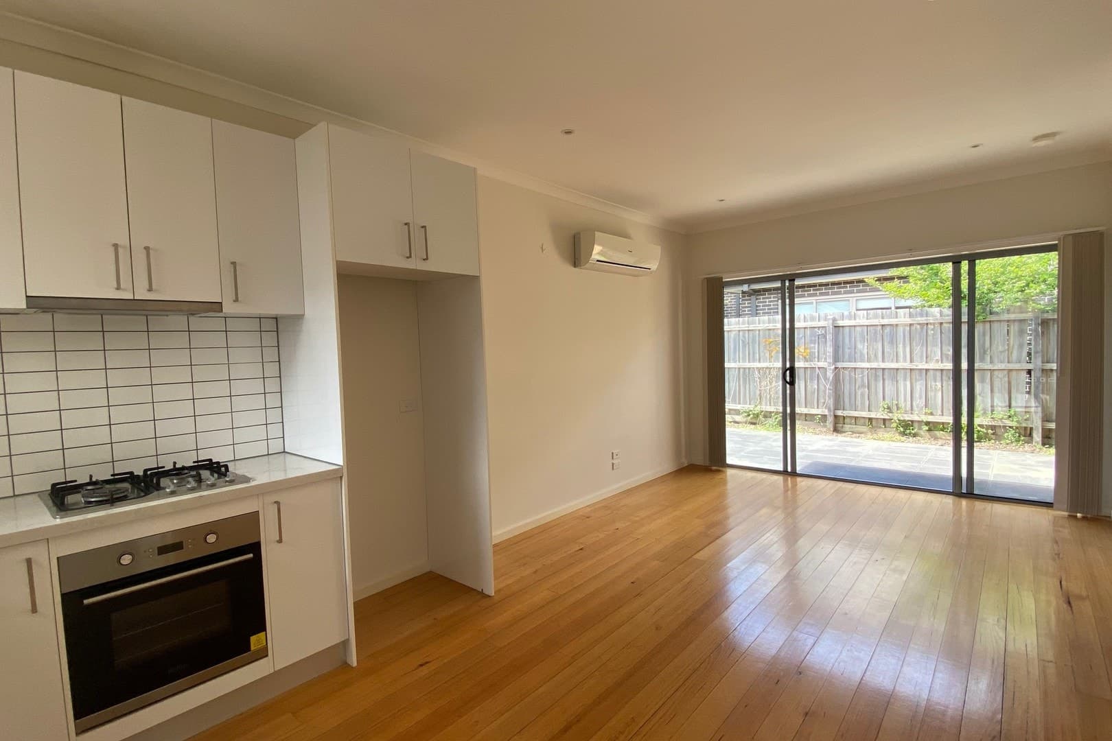 2/4 Pershing StreetReservoir, VIC 3073  - Leased, Reservoir - Thumbnail 3