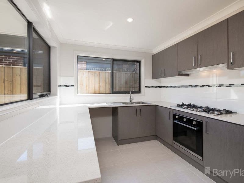 45 Hunt WayPakenham, VIC 3810  - Leased, Pakenham - Thumbnail 3