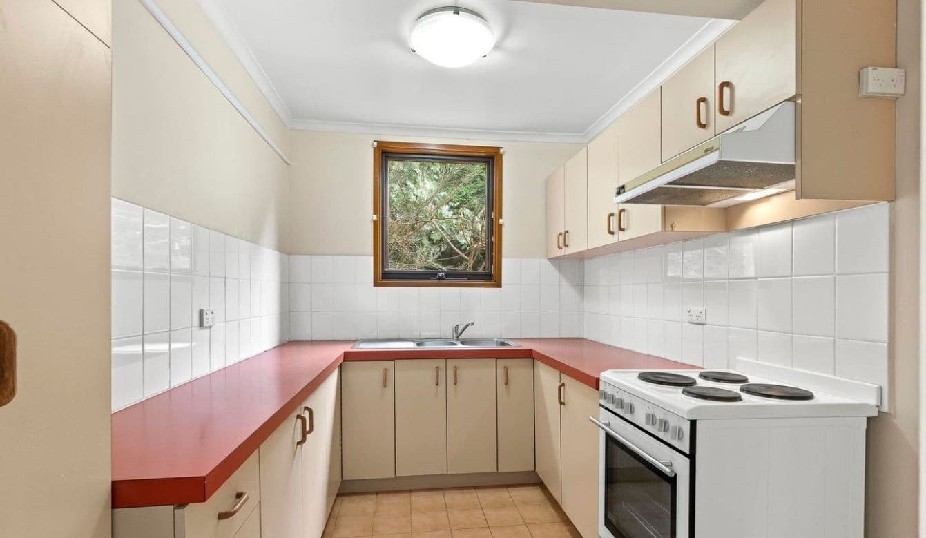 1/6 Howard StreetBox Hill, VIC 3128  - Leased, Box Hill - Thumbnail 2