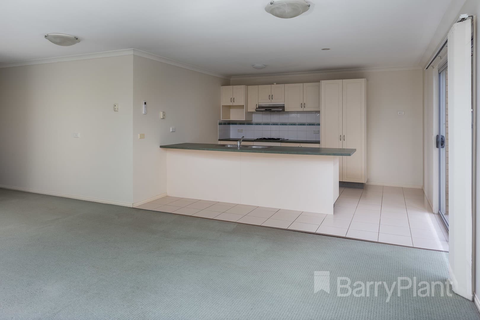 19 Covent GardensPoint Cook, VIC 3030  - Leased, Point Cook - Thumbnail 3