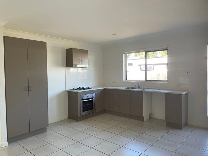 20 Regency Road, Moore Park Beach, Moore Park Beach - Thumbnail 3