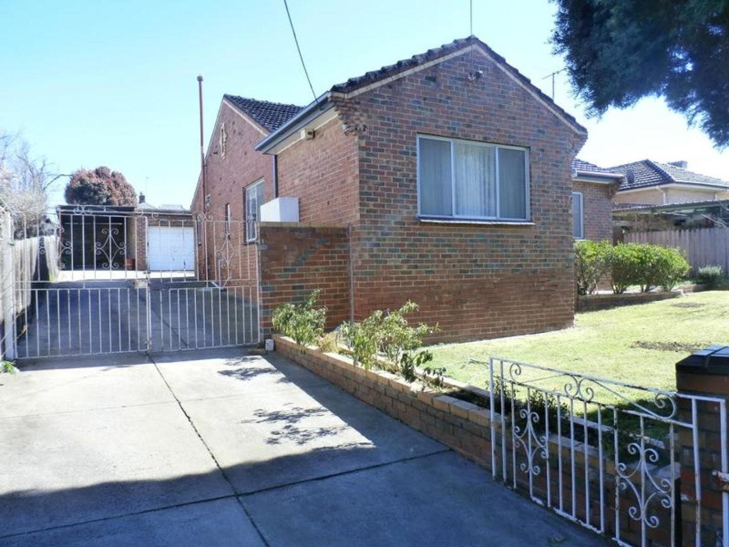 17 Willow GroveCoburg, VIC 3058  - Leased, Coburg - Thumbnail 2