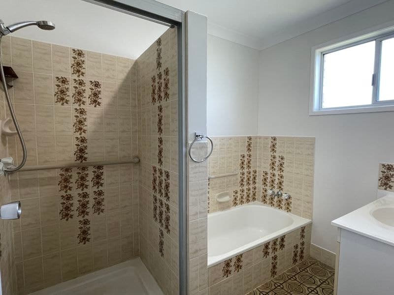 31 Sunset Drive, Thabeban, Thabeban - Thumbnail 7