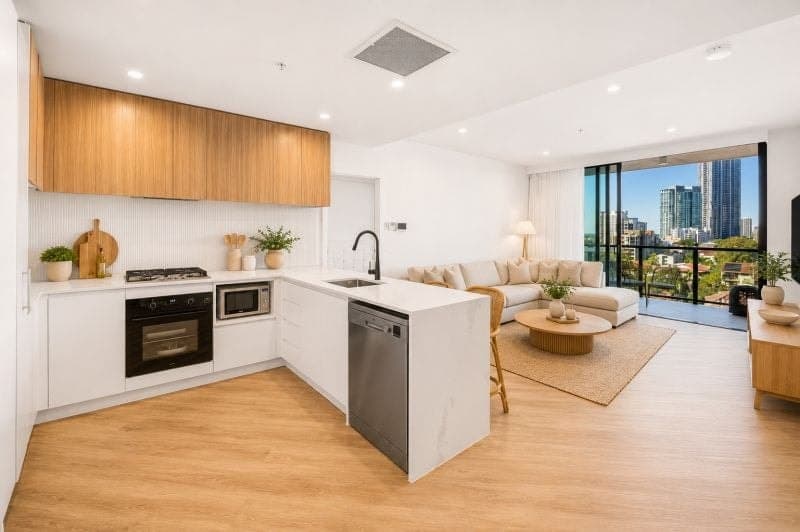 602/59 Meron Street, Southport, Southport - Thumbnail 2