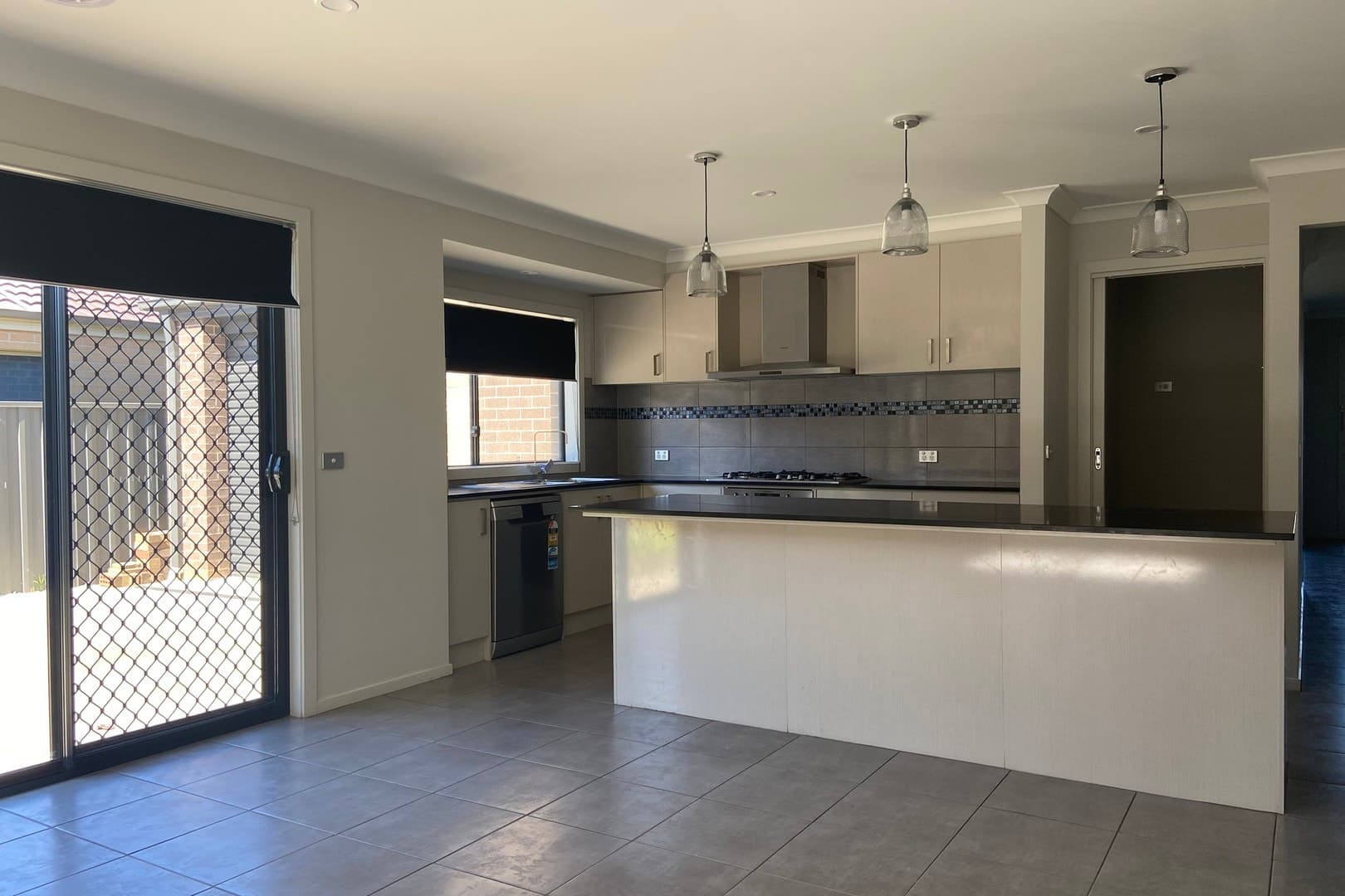 23 Superior WatersPakenham, VIC 3810  - Leased, Pakenham - Thumbnail 8