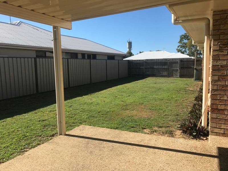 6 Cycad Court, Moore Park Beach, Moore Park Beach - Thumbnail 7