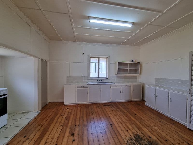 33 Sims Road, Avenell Heights, Avenell Heights - Thumbnail 3