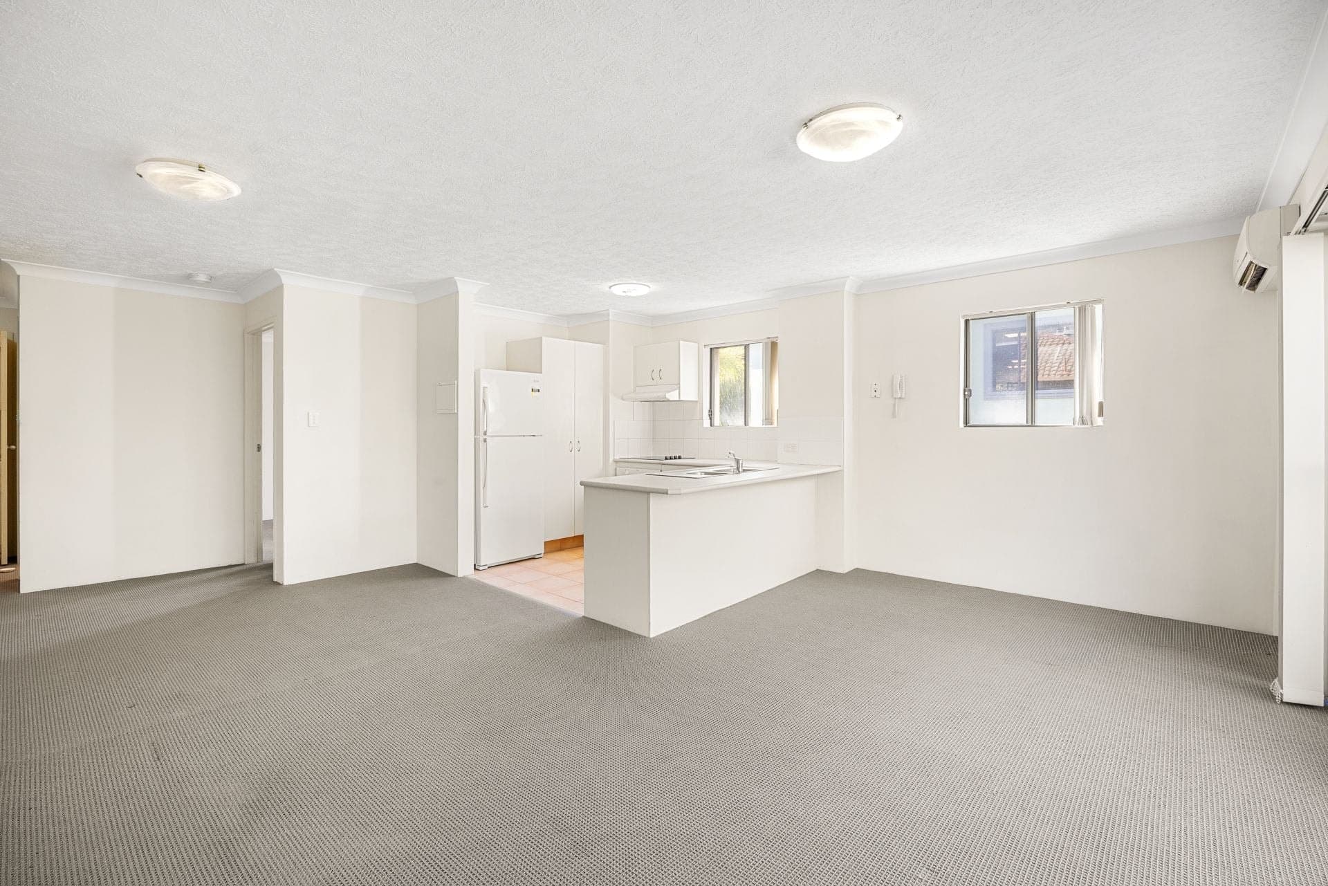 41/16-26 Waverley Street, Southport, Southport - Thumbnail 5
