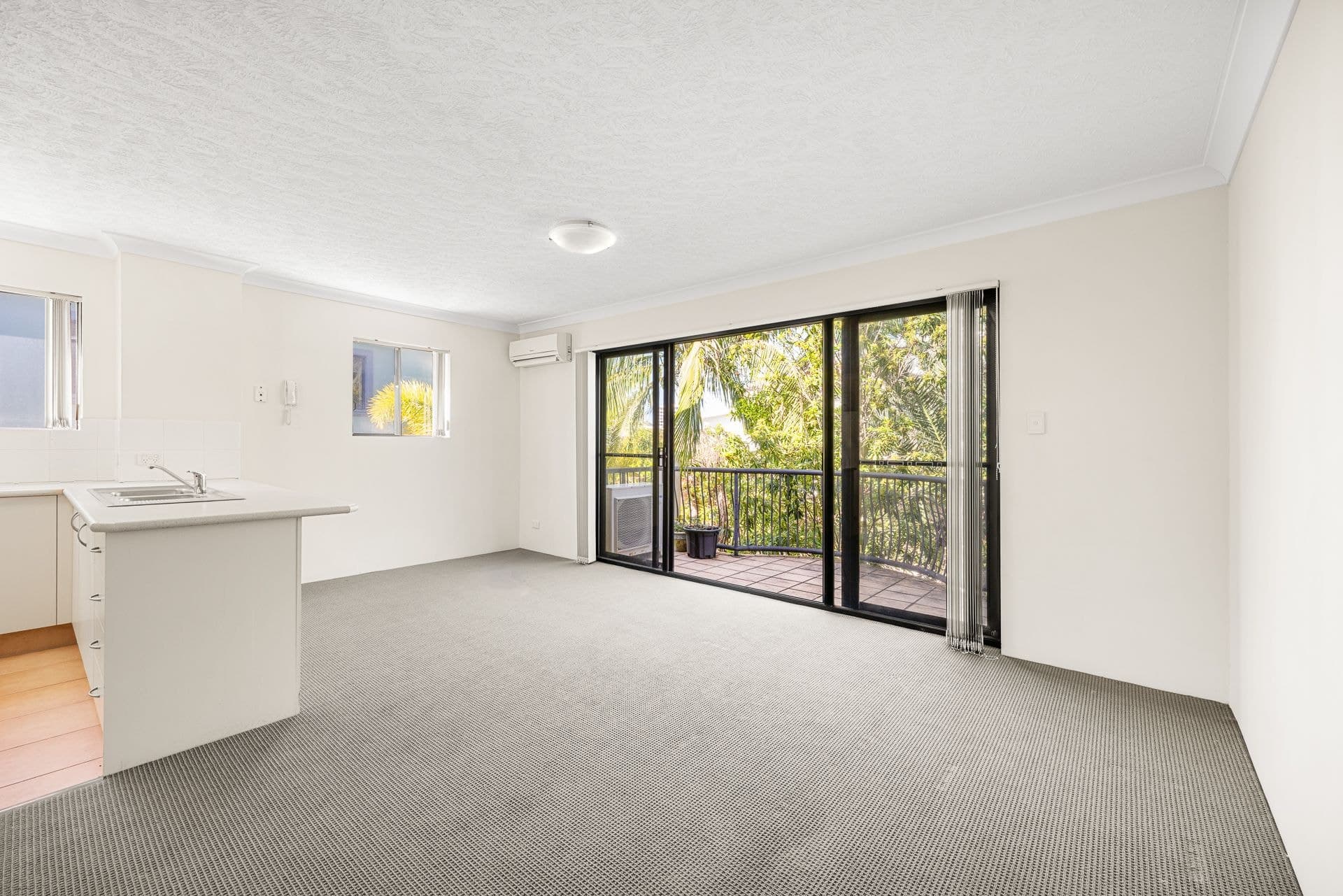 41/16-26 Waverley Street, Southport, Southport - Thumbnail 6