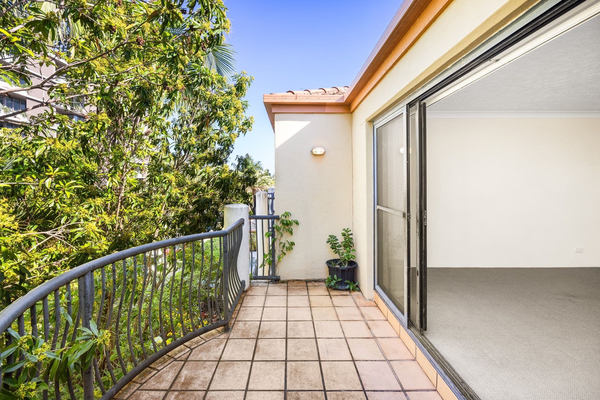 41/16-26 Waverley Street, Southport, Southport - Thumbnail 8