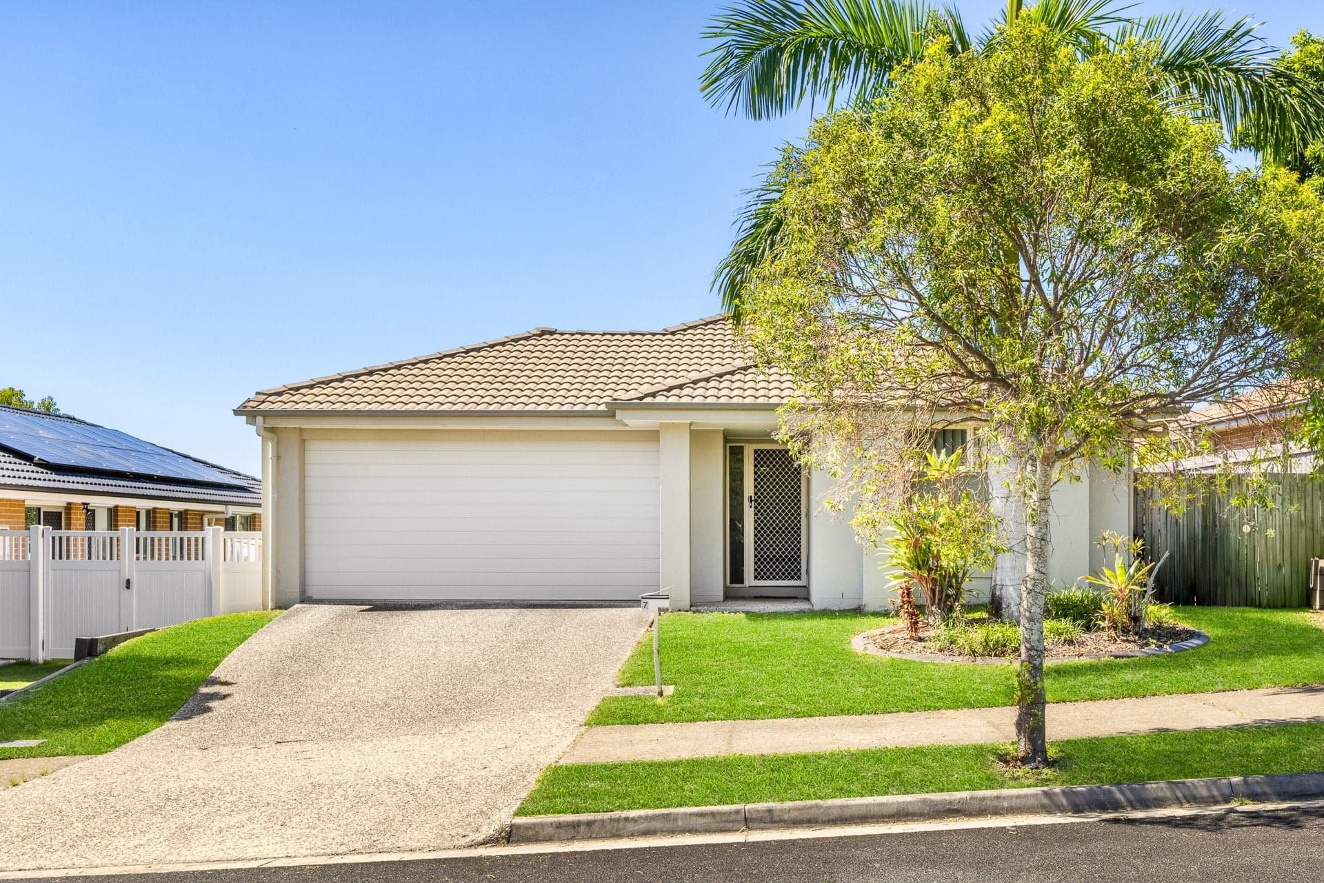 7 Waterhouse Drive, Willow Vale, Willow Vale - Thumbnail 2