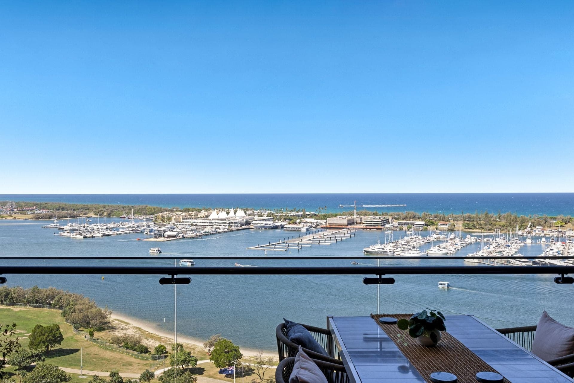 1809/2 Como Crescent, Southport, Southport - Thumbnail 5
