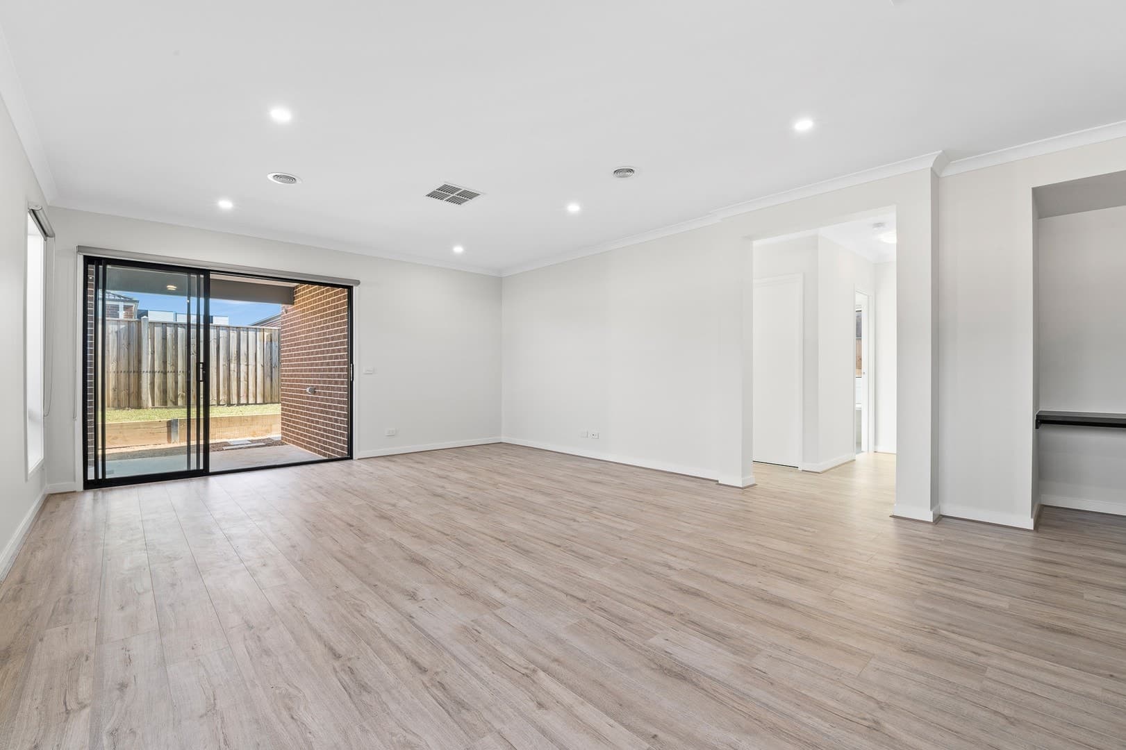 21 Fewster CircuitMickleham, VIC 3064  - Leased, Mickleham - Thumbnail 3